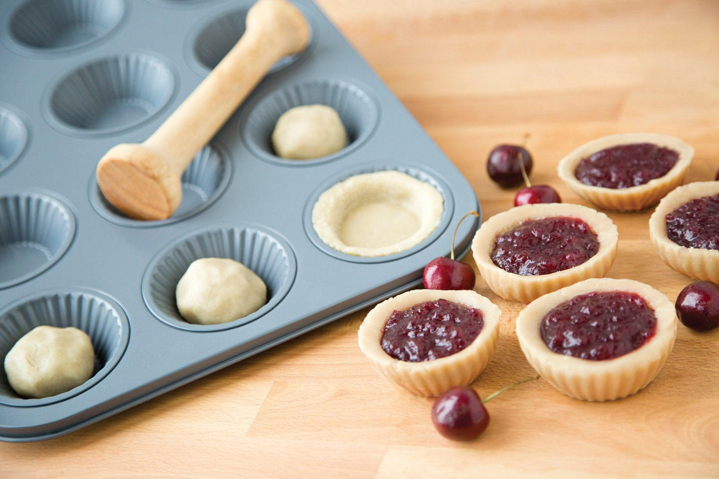 Fox Run Ribbed Tart Pan, 12-Cup, Preferred Non-Stick, 10.5 x 14 x 1 inches - CookCave