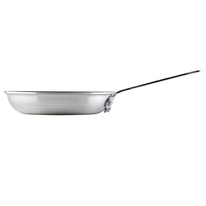 Winco Commercial-Grade Aluminium Fry Pan/Skillet, Non-Stick Finish, 7"