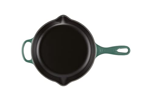 Le Creuset Signature Cast Iron Signature Iron Handle Skillet, 9", Artichaut
