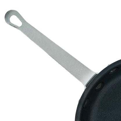 Winco Commercial-Grade Aluminium Fry Pan/Skillet, Non-Stick Finish, 7"