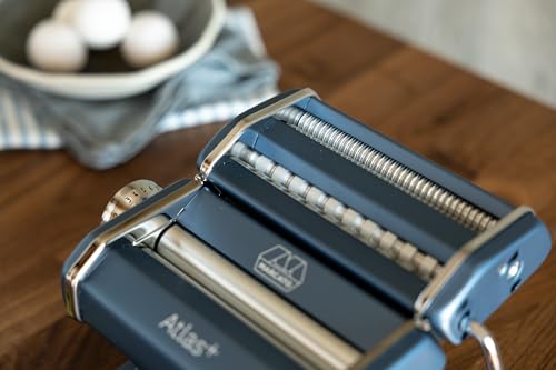 Marcato Made in Italy Atlas+Pasta Machine,Powder Blue. Chrome Plated Steel & Aluminum Rollers, Double Cutter for Lasagna, Fettuccine & Spaghetti; Durable Manual Pasta Maker for Homemade Pasta