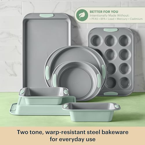 Pyrex 8-Piece Metal Bakeware Set, Lightweight Stainless Steel Baking Trays with Heatsafe Silicone Handles, Cookie & Muffin Sheets, Round/Square Baking Pans, Sage