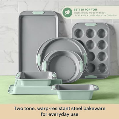 Pyrex 8-Piece Metal Bakeware Set, Lightweight Stainless Steel Baking Trays with Heatsafe Silicone Handles, Cookie & Muffin Sheets, Round/Square Baking Pans, Sage