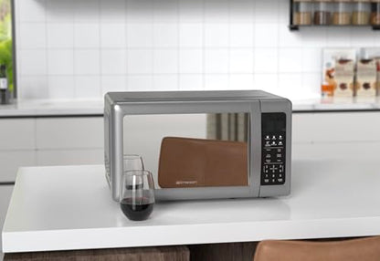 Emerson MW7601SL Countertop Microwave Oven with Sleek Mirrored Finish Glass Door, 700W, 10 Power Levels and 6 Pre-Programmed Settings with Child Safe Lock, 0.7. Cu. Ft., Silver