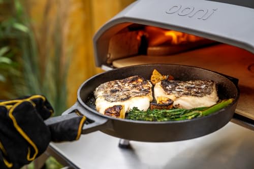 ooni Cast Iron Skillet Pan - 9" Round Fyring Skillet Pan with Removable Handle and Sainless Steel Trivet, Cast Iron Frying Pan, Pre-Seasoned Non-Stick Oven Safe Cookware, Pizza Oven & BBQ Accessories
