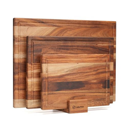 Cokka Praca Non Toxic Acacia Wood Cutting Board Set with Stand | 3 Pcs Knife-Friendly Non-Slip Wooden Cutting Boards for Kitchen | 0.7″Thick Butcher Block | Solid Chopping Boards with Juice Groove