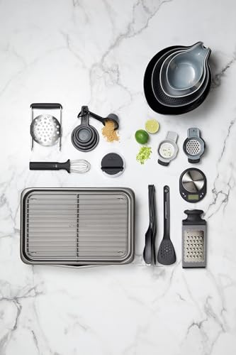 Seven-first Master Class KitchenCraft Smart Space Non Stick Carbon Steel Stackable Bakeware Set Including Roasting Tin, Baking Trays and Muffin Tray, 7 Piece Set