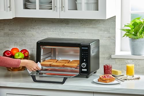BLACK+DECKER Crisp 'N Bake™ 6-Slice Digital Air Fry Toaster Oven