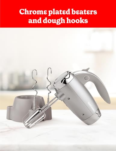 BETTY CROCKER Hand Blender 7 Speed, 250 Watt Electric Mixer with Beaters and Dough Hooks, Ergonomic Electric Hand Mixer for Home & Kitchen with Stand and Soft Touch Handle, Silver