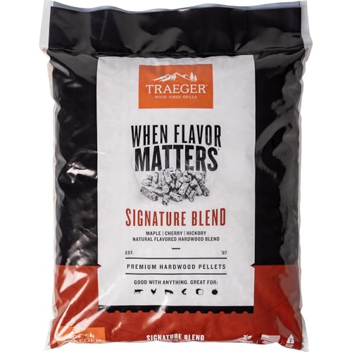 Traeger Grills Signature Blend 100% All-Natural Wood Pellets for Smokers and Pellet Grills, BBQ, Bake, Roast, 18 lb. Bag