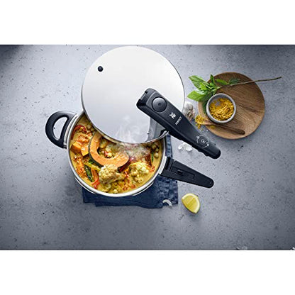 WMF Perfect Pressure Cooker Induction 4.5 L, Pressure Cooker, Large Cooking Signal, 2 Cooking Levels, Removable Lid Handle, Cromargan Stainless Steel