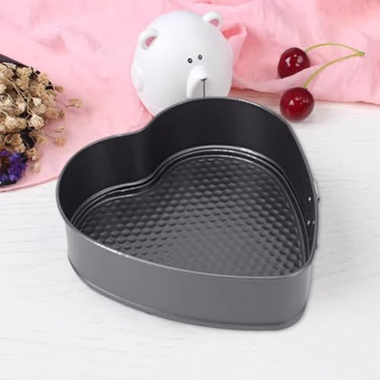 Trivolein 3pcs Springform Pan, 7,8,9 Inch Cheesecake Pans with Removable Bottom, Carbon Steel Baking Pans Nonstick Baking Tin Cake Mould for Small Pizza Pie (Heart Shape)