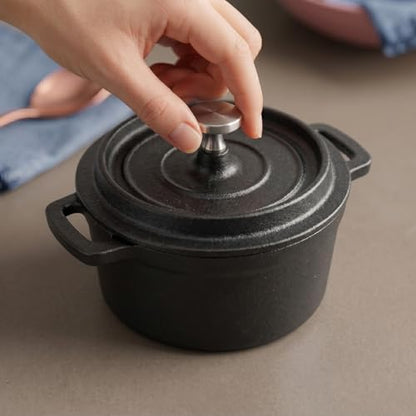 Flavehc Mini Cocotte 16 oz Pre-Seasoned Mini Dutch Oven 0.5 qt. Cast Iron Garlic Roaster for Oven Garlic Confit Pot Ramekins with Lids Oven Safe Set of 2