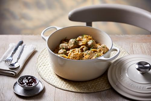 Le Creuset Enameled Cast Iron Signature Round Dutch Oven, 5.5 qt., Meringue