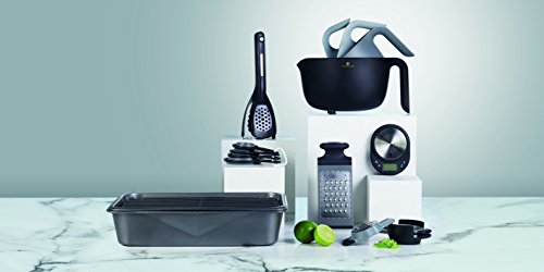 Seven-first Master Class KitchenCraft Smart Space Non Stick Carbon Steel Stackable Bakeware Set Including Roasting Tin, Baking Trays and Muffin Tray, 7 Piece Set