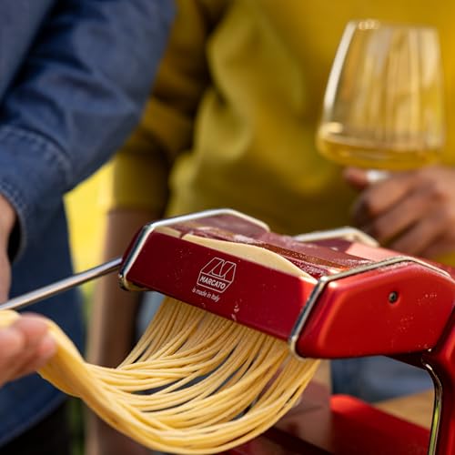 Marcato Made in Italy Atlas+Pasta Machine, Red. Chrome Plated Steel & Aluminum Rollers, Double Cutter for Lasagna, Fettuccine & Spaghetti; Durable Manual Pasta Maker for Homemade Pasta