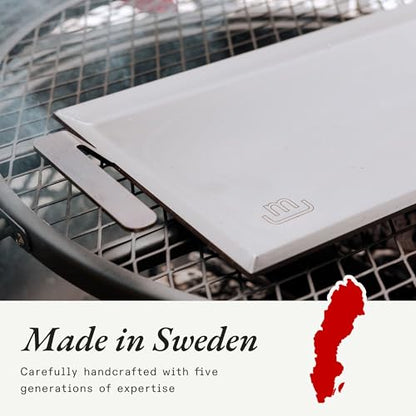 Made In Cookware - Carbon Steel Griddle + Grill Press - Professional Cookware - Crafted in Sweden - Induction Compatible