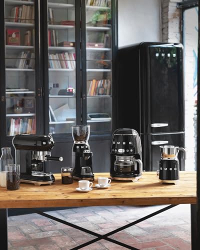 SMEG Retro 50's Style Milk Frother with 2 Disks 6 Preset Programs Hot or Cold Frothing and Induction Heating (Black)