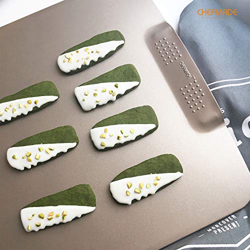 CHEFMADE Cookie Sheet Pan, 12-Inch One-Handed Gripping Non-Stick Rimless Bakeware for Oven Baking 11.4" x 12.8"x 0.6" (Champagne Gold)