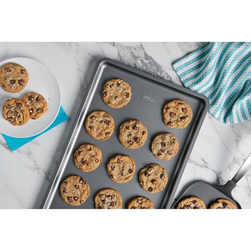 Wilton Silver Non Stick Large Baking Sheet, Cookie and Roasting Pan for Sheet Pan Meals, Made without PFAS, Even Heating, 17.25 x 11.5 Inch
