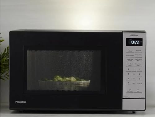 Panasonic 1.2 cu. ft. Inverter Microwave 1250W - NN-SN68QB (Renewed)