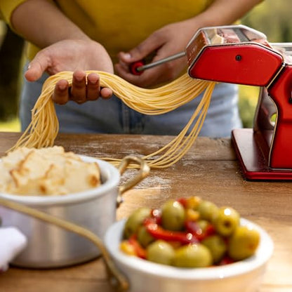 Marcato Made in Italy Atlas+Pasta Machine, Red. Chrome Plated Steel & Aluminum Rollers, Double Cutter for Lasagna, Fettuccine & Spaghetti; Durable Manual Pasta Maker for Homemade Pasta