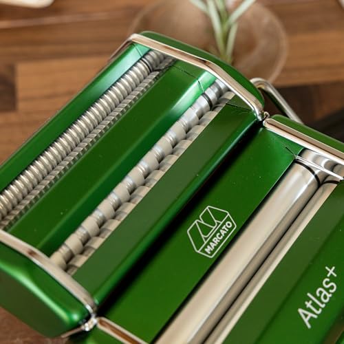 Marcato Made in Italy Atlas+Pasta Machine, Green. Chrome Plated Steel & Aluminum Rollers, Double Cutter for Lasagna, Fettuccine & Spaghetti; Durable Manual Pasta Maker for Homemade Pasta