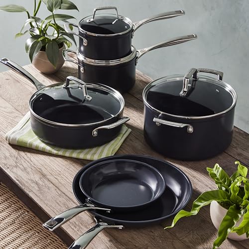 Le Creuset Essential Non-stick Ceramic Shallow Braiser with Glass Lid, 3.5 qt.