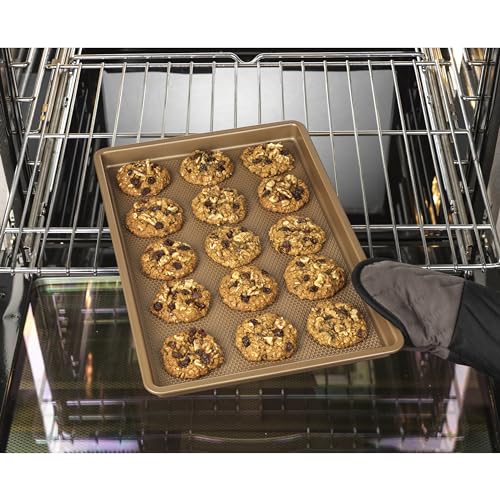 GoodCook BestBake Nonstick Textured Carbon Steel Cookie Sheet, 11" x 17", Large Baking Sheet, Even Heating, Scratch-Resistant, Non-Toxic, Durable, Ideal for Baking and Sheet Pan Dinners