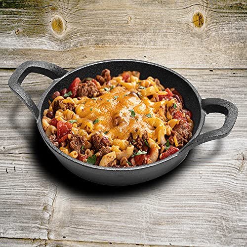 HOME DISTRICT Mini Cast Iron Skillet Set of 4 Mini Ramekins, Oven Safe, 6 Inch, 12 Oz Cast Iron Skillet Set with Wood Trivets