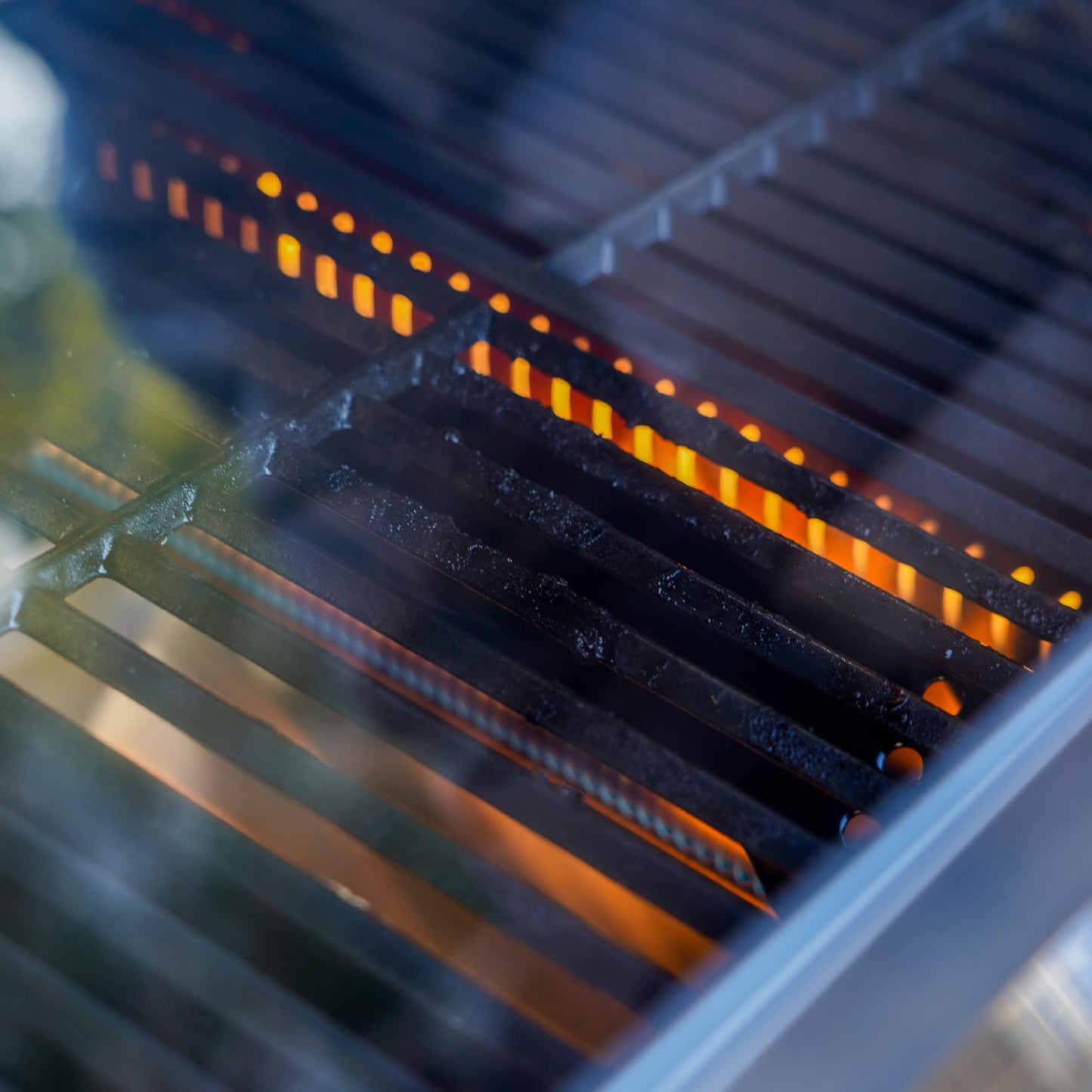 Monument Grills Outdoor Barbecue Stainless Steel 4 Burner Propane Gas Grill, 62,000 BTU Patio Garden Barbecue Grill with Side Burner and Knob Controls, Mesa415BZ