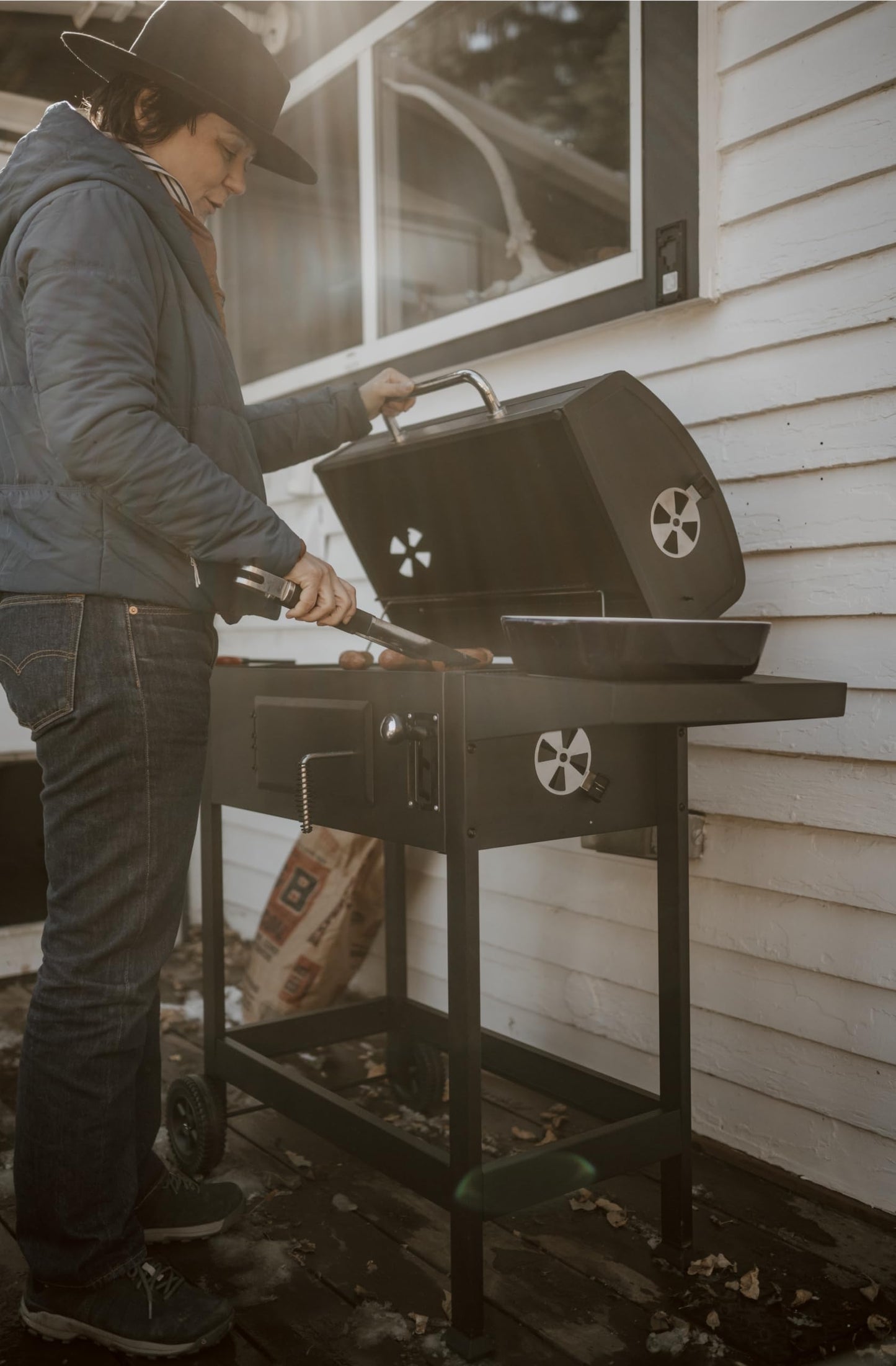 Gas One Charcoal Grill – 24-inch BBQ Charcoal Grill – Charcoal Smoker with Multiple Tier Heat Control – Outdoor Grill for Camping, Picnic, Patio, Backyard Barbecue, Outdoor Cooking