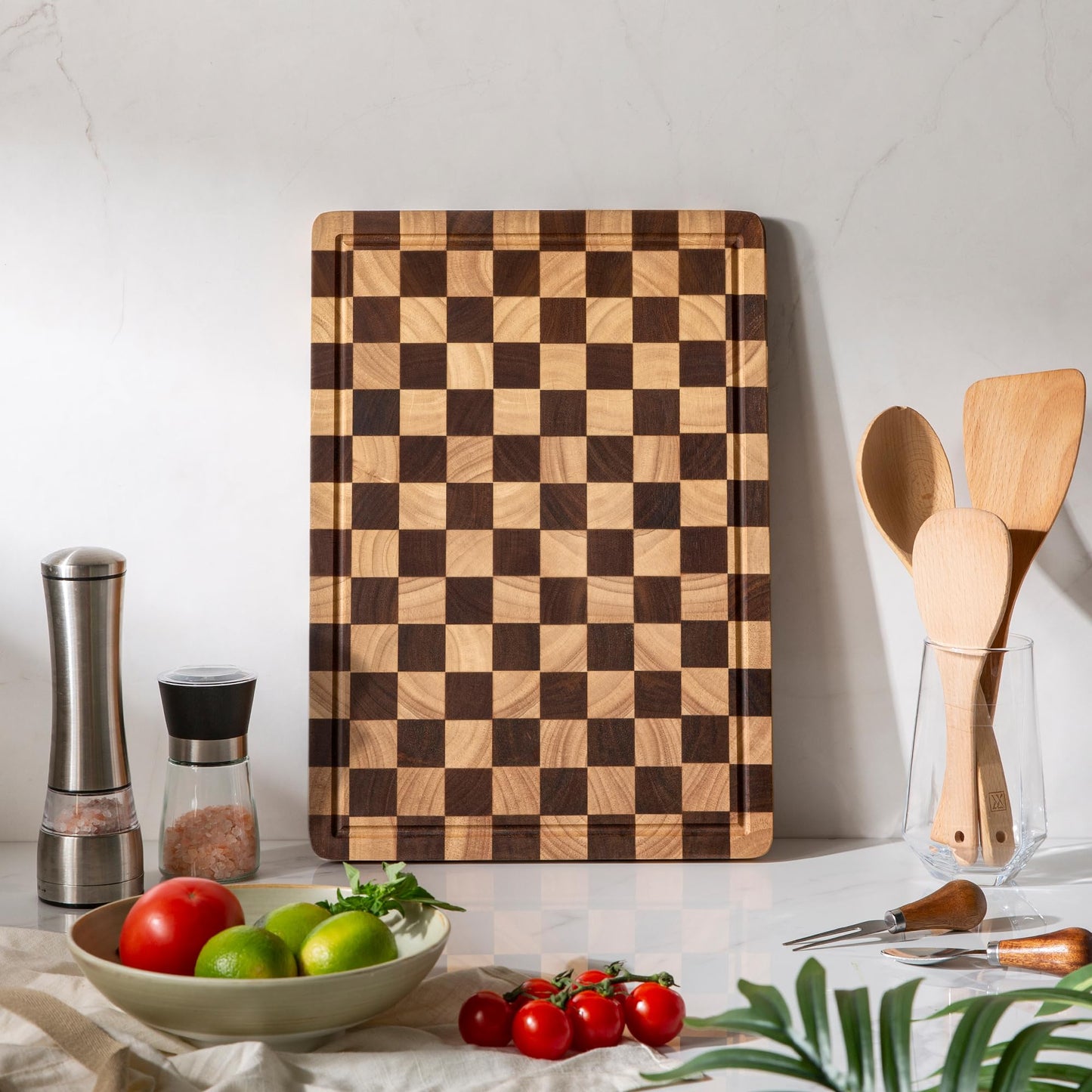 THETCHRY Cutting Boards for Kitchen, Checkered Cutting Board Upgraded, Acacia Wood Chopping Board with Juice Grooves & Handles, Large Butcher Block Serving Tray with Gift Box, 16.5" x 11.6" x 0.8"