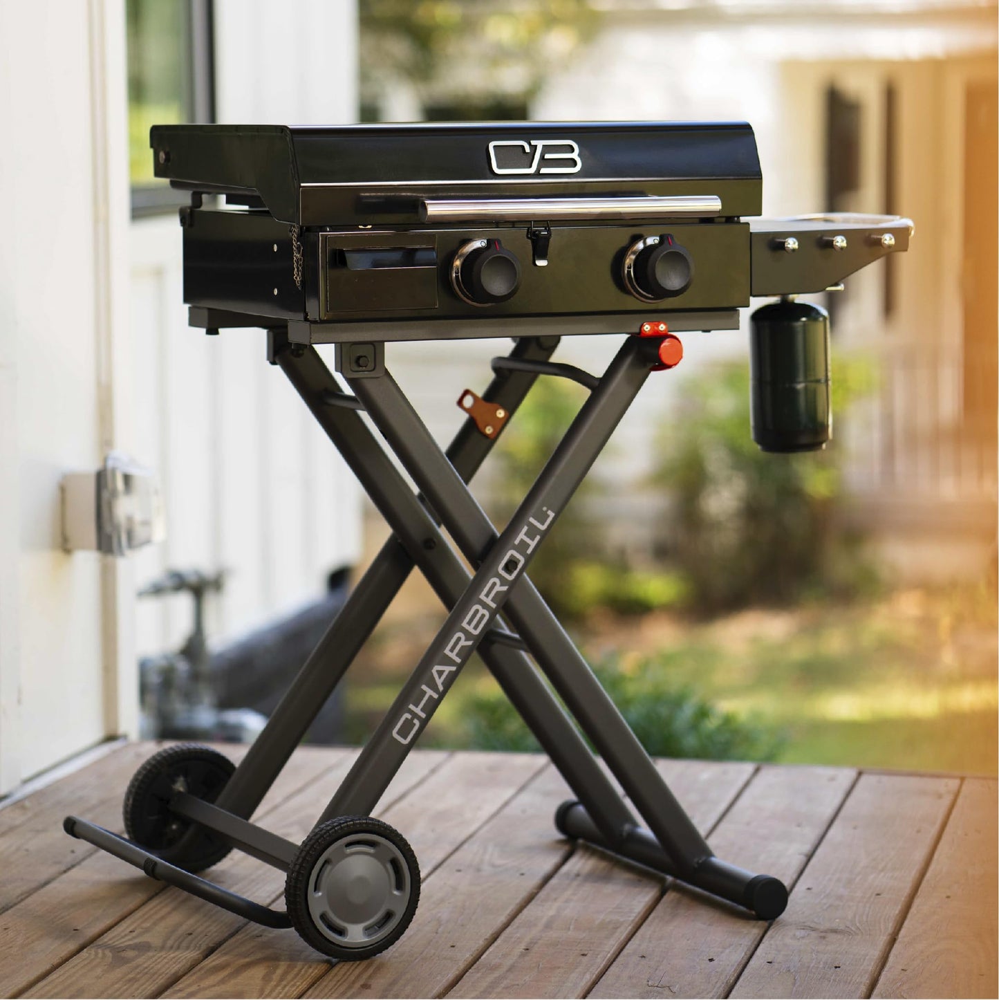 Charbroil® 22" Performance Series™ Folding Cart 2-Burner Portable Propane Gas Griddle, Black - 463711223