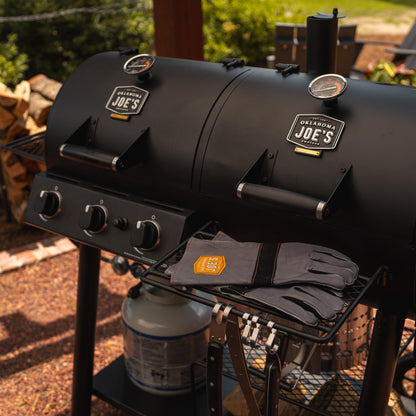 OKLAHOMA JOE'S® Canyon™ Deluxe Charcoal and Propane Gas Combination Smoker and Grill, Black Steel, 24203005