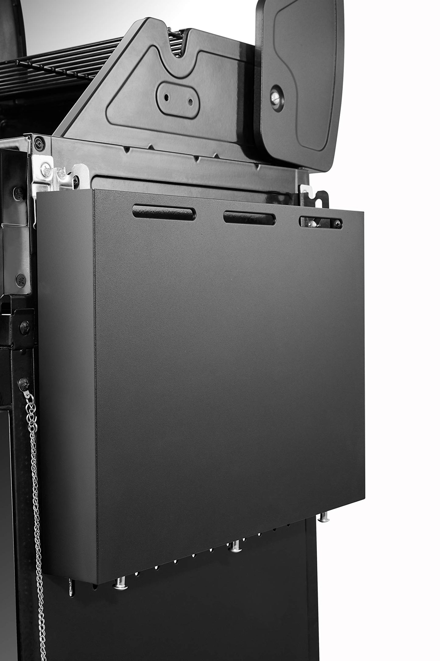 Dyna-Glo DGP397CNN-D Premier 3 Burner Natural Gas Grill, Black