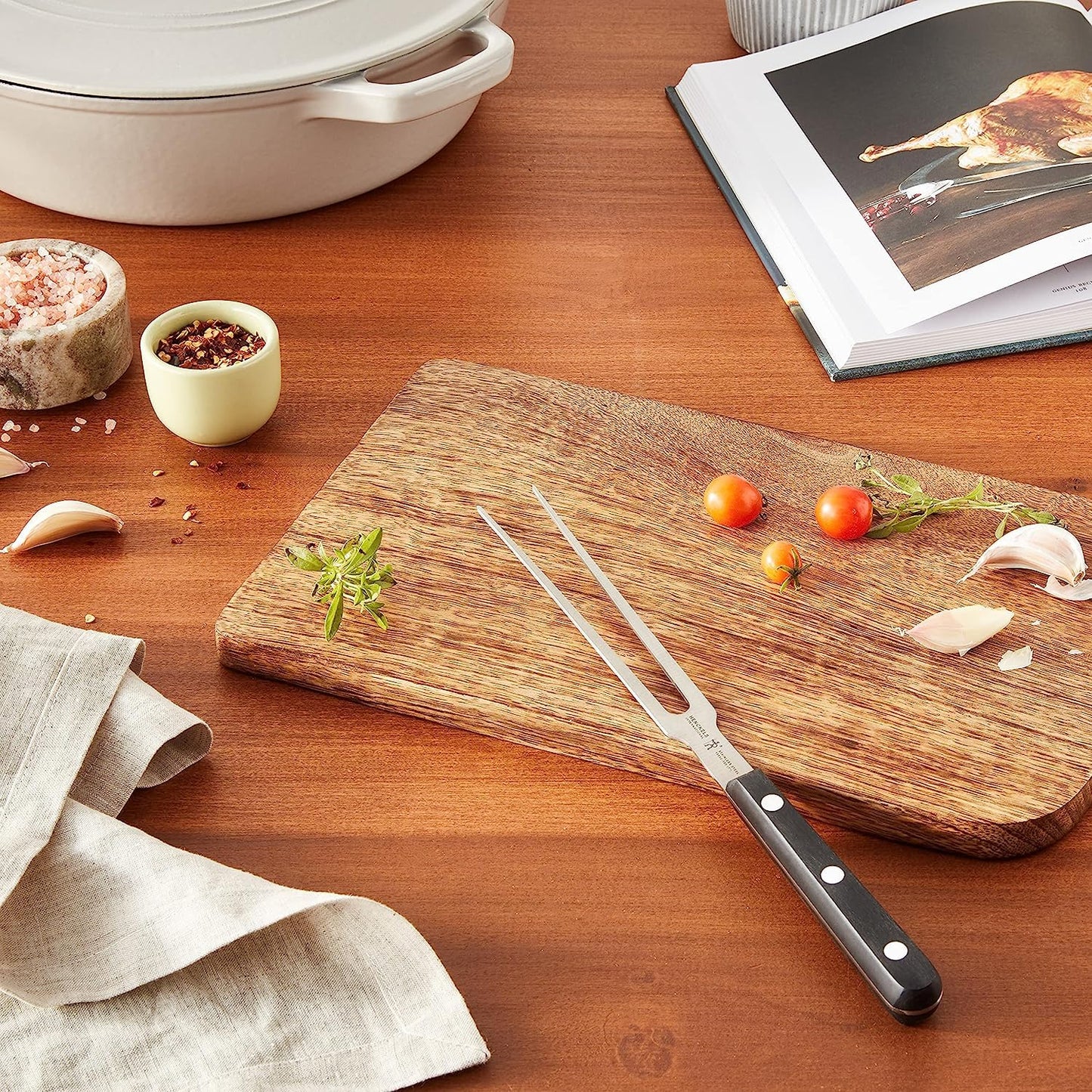 HENCKELS Classic Razor-Sharp 7-inch Flat Tine Carving Fork, German Engineered Informed by 100+ Years of Mastery, Black/Stainless Steel