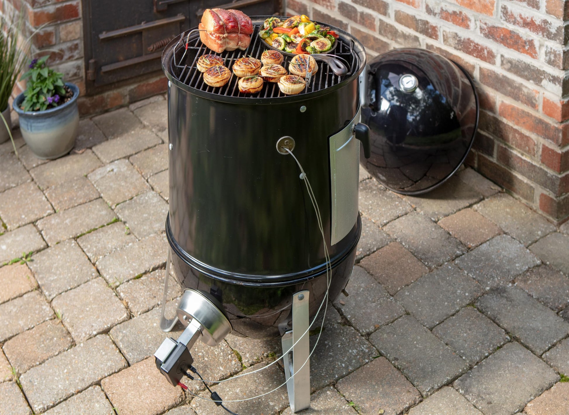 Flame Boss Smart BBQ Smoker Temperature Controller with Patented Variable Speed Fan, 400 Universal WiFi with 2 Probes for Weber, Char-Griller, Drum Smokers, Offset Smokers - CookCave