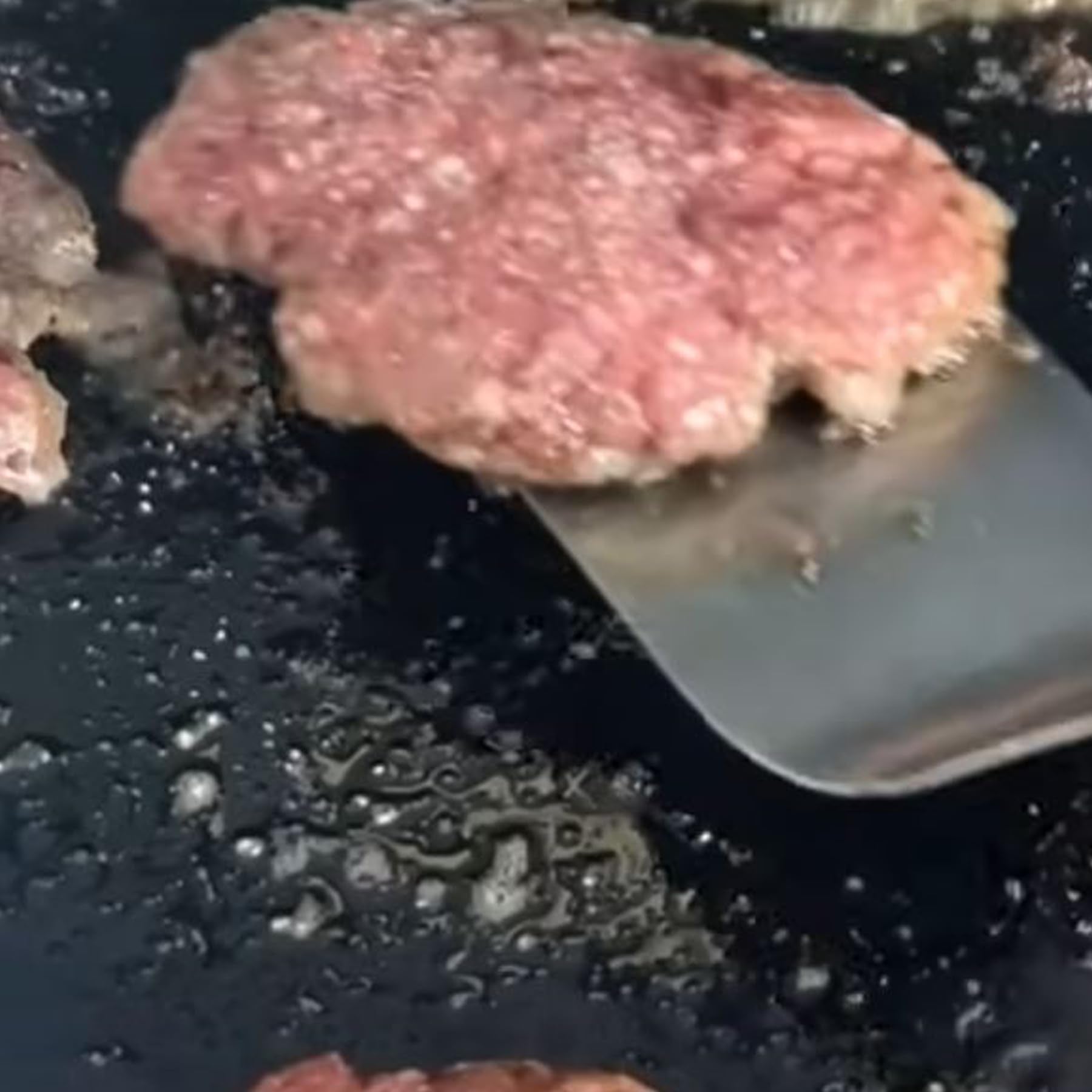 La Cuisine Extra-Wide Spatula Stainless Steel with Wooden Handle for BBQ Flat Top Griddle Blackstone Grill Pancake Smash Burger Tool Hamburger Turner, Heavy-duty 5x6” Stainless Steel, 1 Pound Weight - CookCave