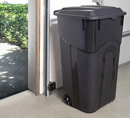 United Solutions 32 Gallon Wheeled Outdoor Garbage Can with Attached Snap Lock Lid and Heavy-Duty Handles, Black, Heavy-Duty Construction, Perfect Backyard, Deck, or Garage Trash Can, 2 Pack - CookCave