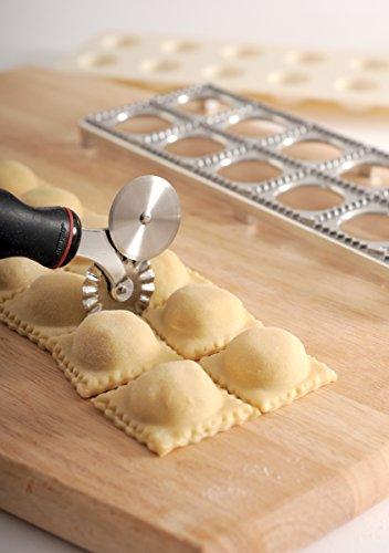 Norpro Grip-EZ Pastry/Ravioli Wheel, 7″ x 3″ x .75″, Black - CookCave