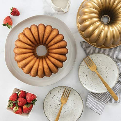 Nordic Ware Elegant Party Bundt Pan, 22.3 x 9.3 cm, Gold - CookCave