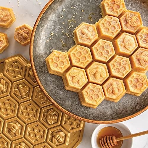 Nordic Ware Honeycomb Pull - Apart Pan, 10-Cup, Toffee - CookCave