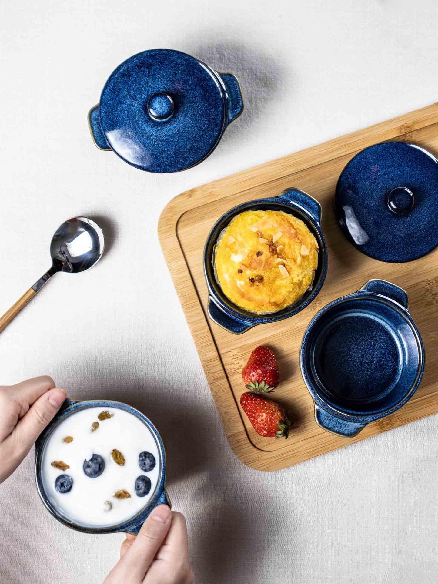 Henten Home Ceramic 8 oz Ramekins with Lid, Porcelain Mini Cocotte with Handle Set of 4, Reactive Glaze Samll Casseroles Dishfor Baking, Custard Cup, Pudding, Crème brûlée (Deep Blue) - CookCave