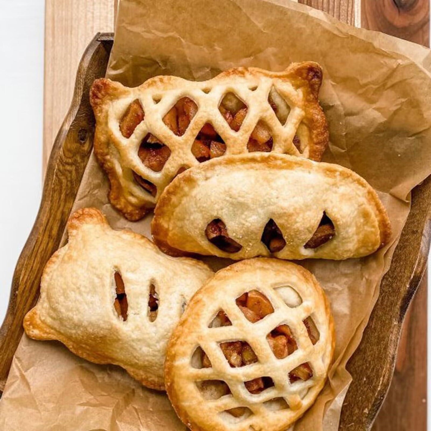 Dough Presser Pocket Pie Molds, Party Potluck Hand Pie Molds, Hand Pie Molds, Apple, Pumpkin And Acorn Shapes 3-Piece (Round Pie Mold) - CookCave