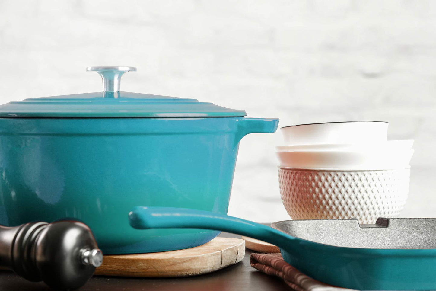 Mirro MIR-19063 4.8 Quart Cast Iron White Enamel Coated Interior Dutch Oven, Teal, Ready to Use - CookCave