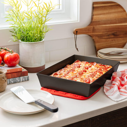 Chef Pomodoro Detroit Style Pizza Pan, 14 x 10-Inch, Hard Anodized Rectangular Aluminum Deep Dish Pizza Pan, Pre-Seasoned Bakeware Kitchenware - CookCave