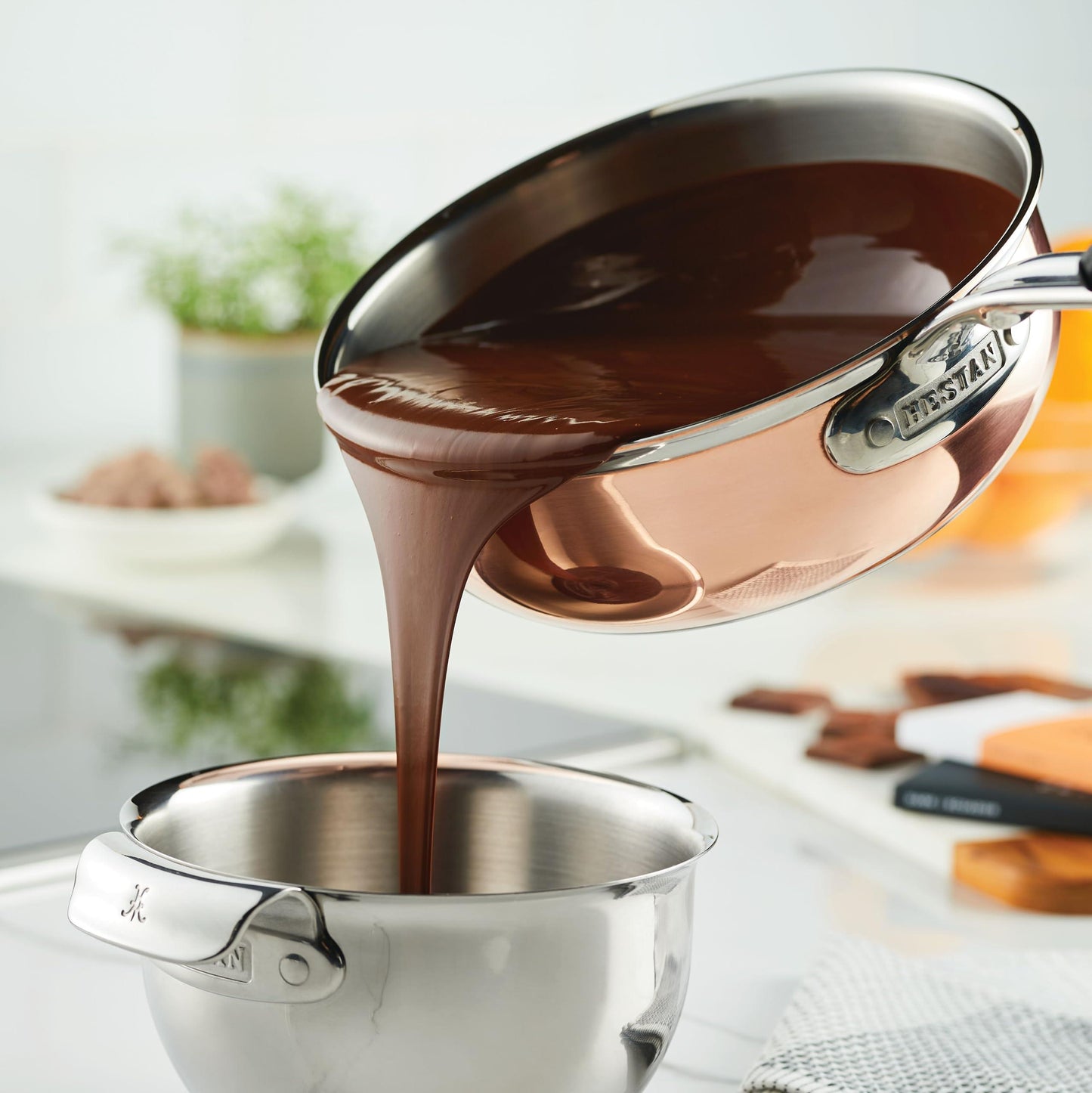 Hestan - CopperBond Collection - Copper Saucier Pan with Lid, Induction Cooktop Compatible, 2-Quart - CookCave