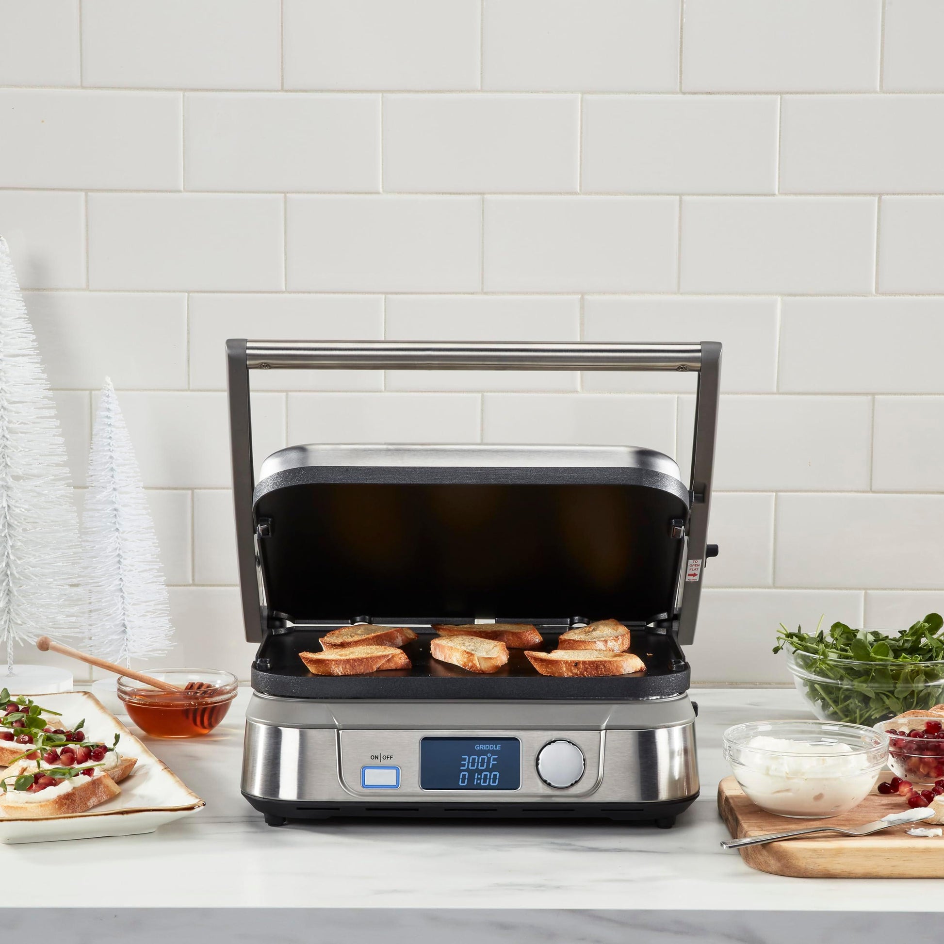 Cuisinart GR-5BP1 Electric Griddler FIVE, Enjoy 5-in-1 Functions, LCD Display, Wide Temperature Range and Sear Function, Stainless Steel - CookCave