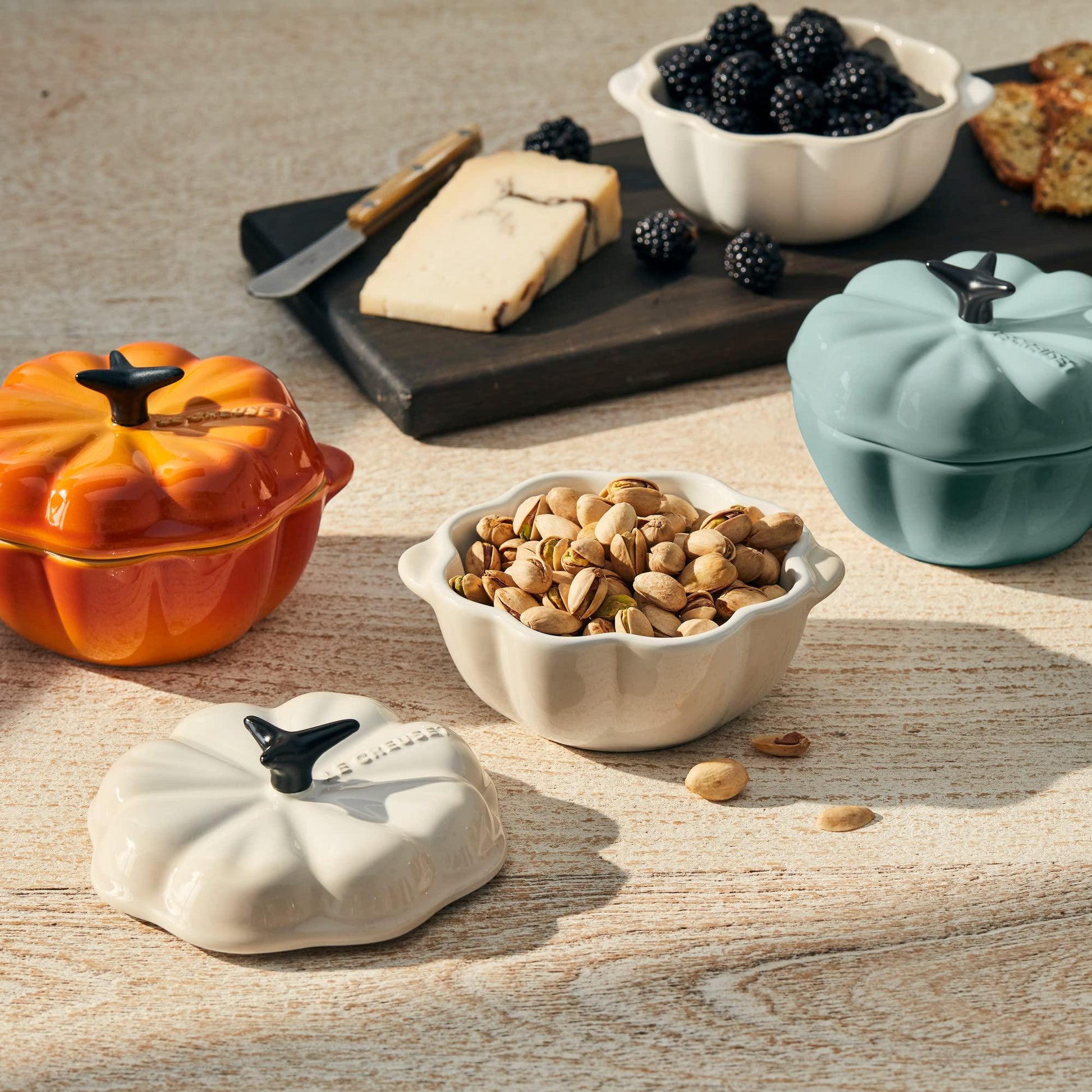 Le Creuset Petite Pumpkin Cocotte, 12 oz, Meringue - CookCave